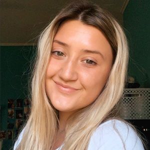 Meet your Posher, Carly